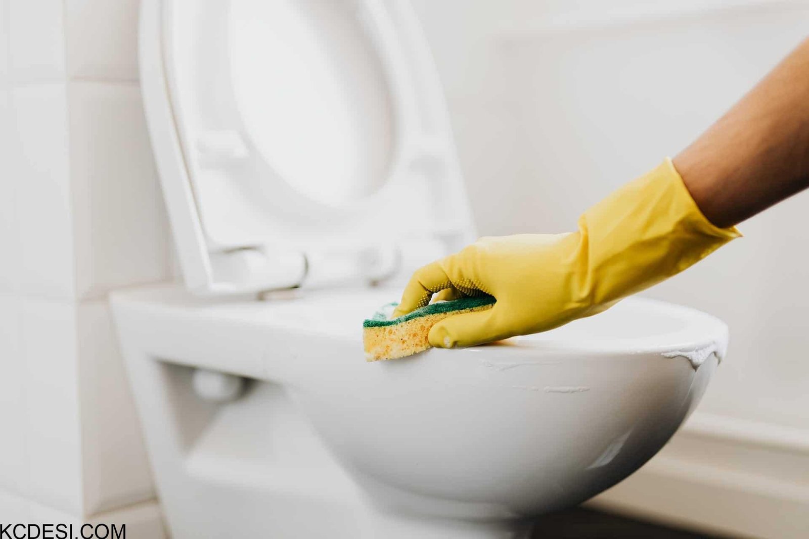 Bathroom cleaning tips to save time and worry