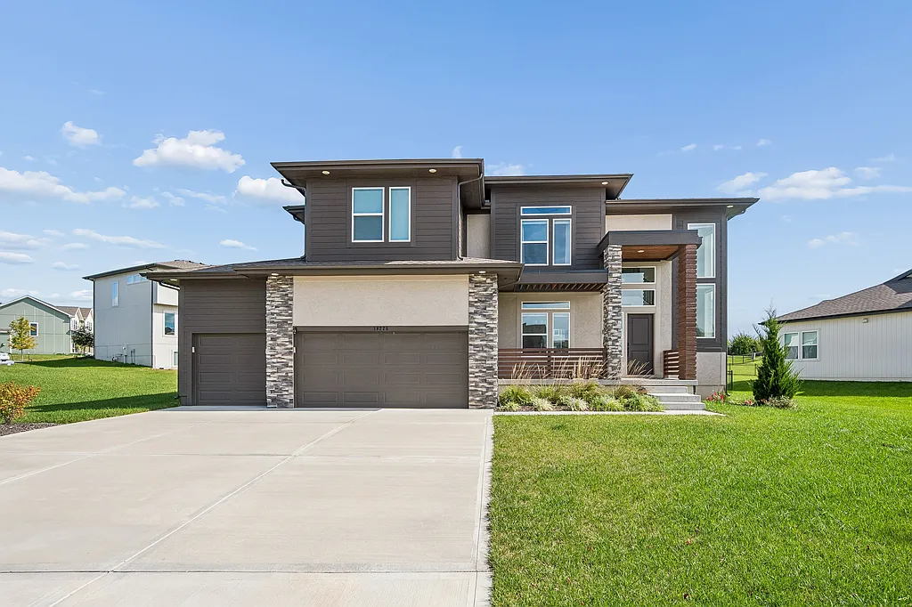 18225 Depot St, Overland Park KS 66013, Overland Park