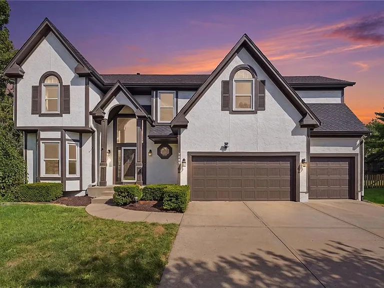 7903 W 129th Ter, Overland Park