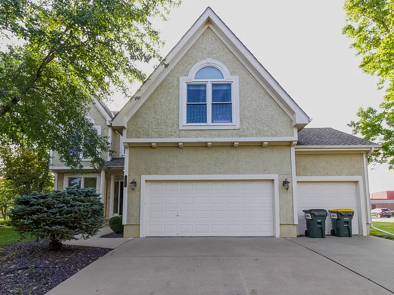 13018 Bond St, Overland Park