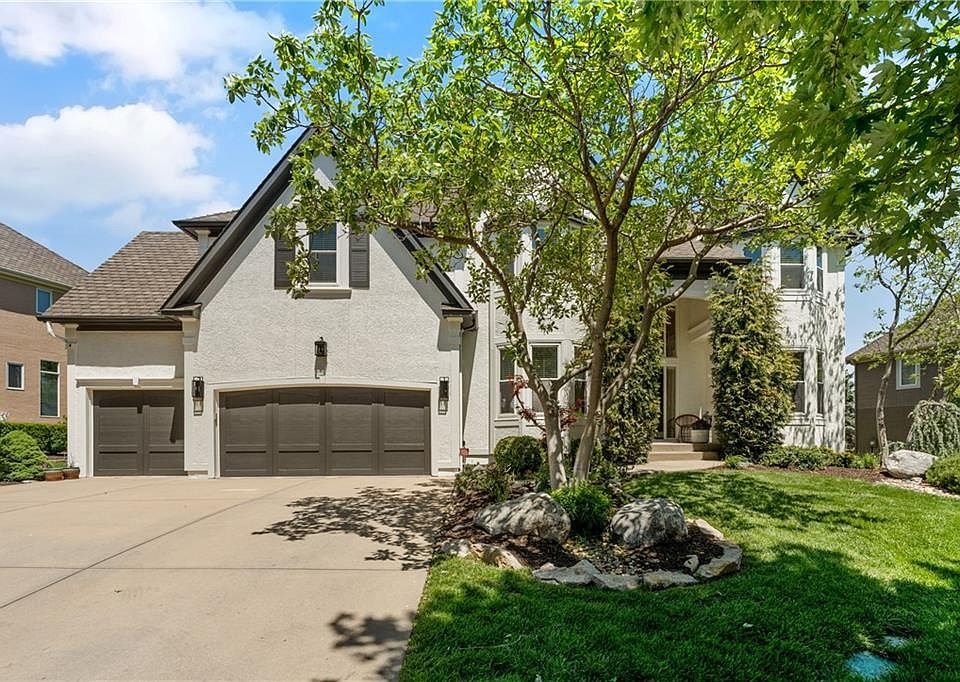 5712 W 146th St, Overland Park