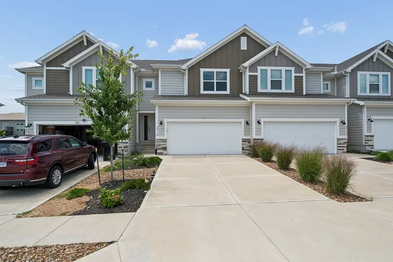 3714 SW Walsh Dr, Lees Summit, MO 64082, Lee's Summit